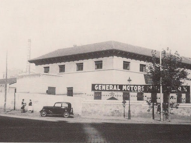 General Motors Peninsular (Mercat de la Sagrada Famlia) (1)